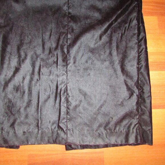 Black Velvet Slim Fitting Dress Gown - Sz 9 - Vintage - Picture 6 of 9